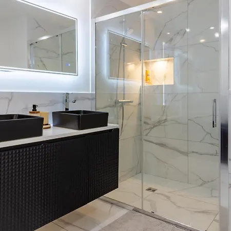 Siloe - Balneo - Stationnement Gratuit Dans La Rue- Gare 10 Min A Pied Appartement