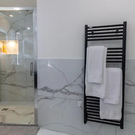 Apartmán Siloe - Balneo - Stationnement Gratuit Dans La Rue- Gare 10 Min A Pied Troyes