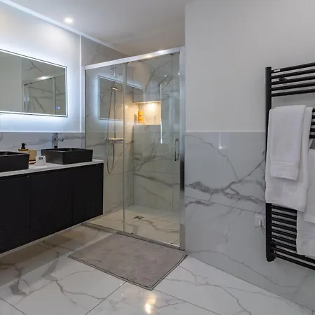 Apartmán Siloe - Balneo - Stationnement Gratuit Dans La Rue- Gare 10 Min A Pied Troyes