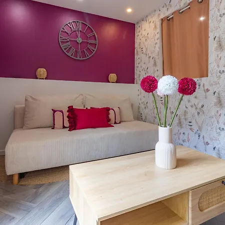 Siloe - Balneo - Stationnement Gratuit Dans La Rue- Gare 10 Min A Pied Apartmán